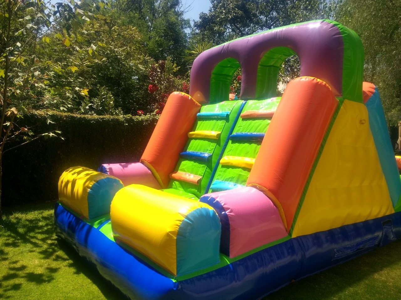 renta de juegos inflables gladiadores